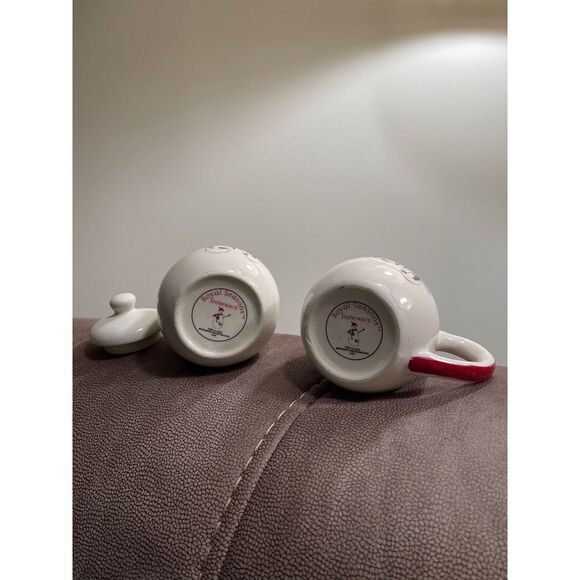 Royal Seasons Christmas Snowman Stoneware Creamer and Sugar bowl with lid. - Picture 6 of 8